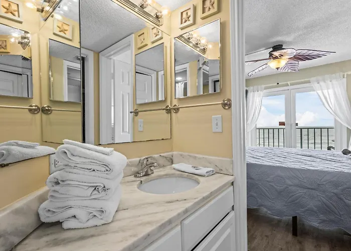 Surf Side Shores 1402 Holiday home